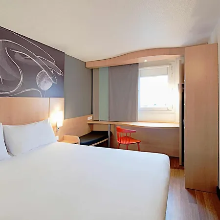 Ibis Hamburg Alsterring-2